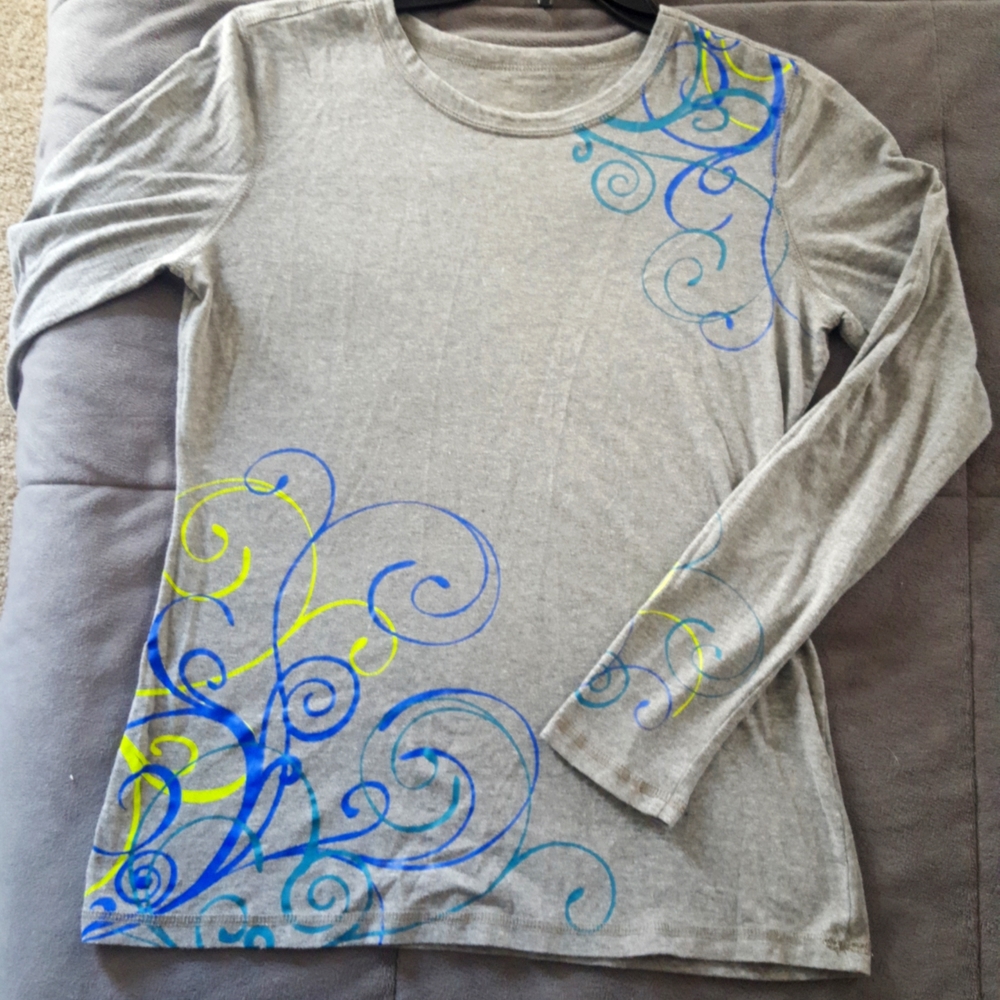 Long sleeve t